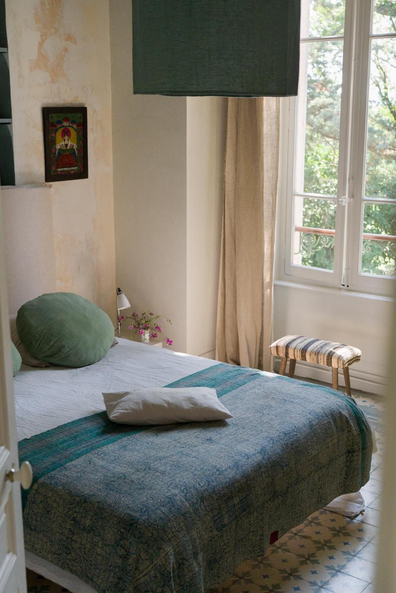 B&B Maison Felisa Sabran Екстериор снимка